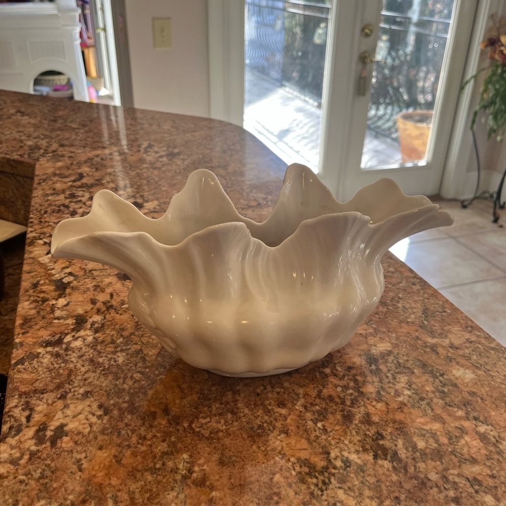 Lenox Ivory Ceramic Planter